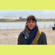 Alexe Limbach am Fluss
